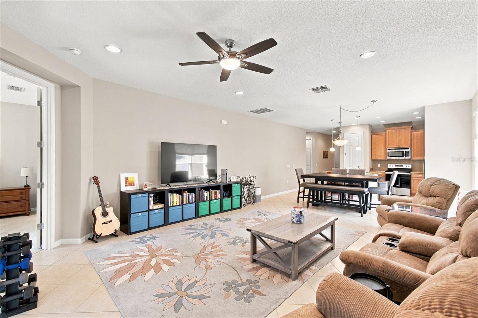 1055 Harbor Ridge Dr Property Photo 6