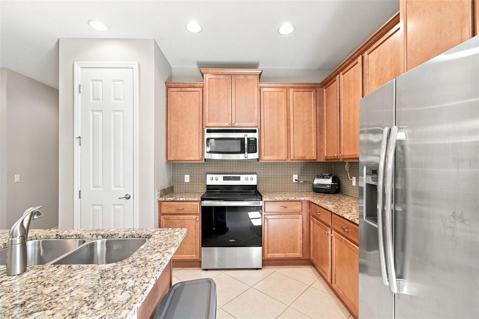 1055 Harbor Ridge Dr Property Photo 14