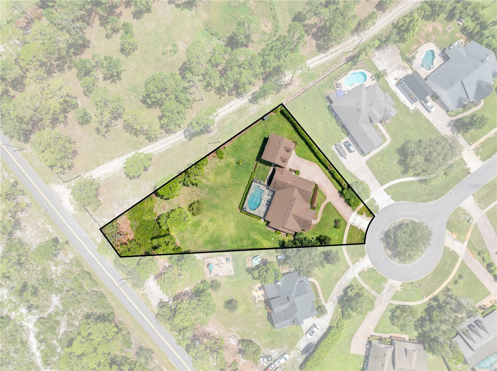 1803 Charles Court Property Photo 7