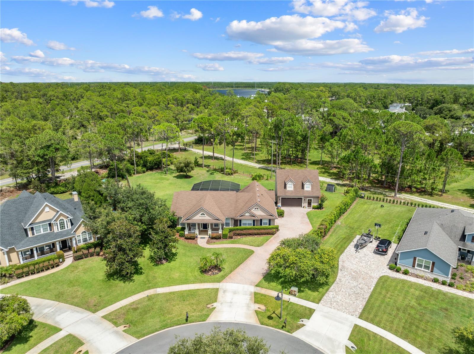 1803 Charles Court Property Photo 8