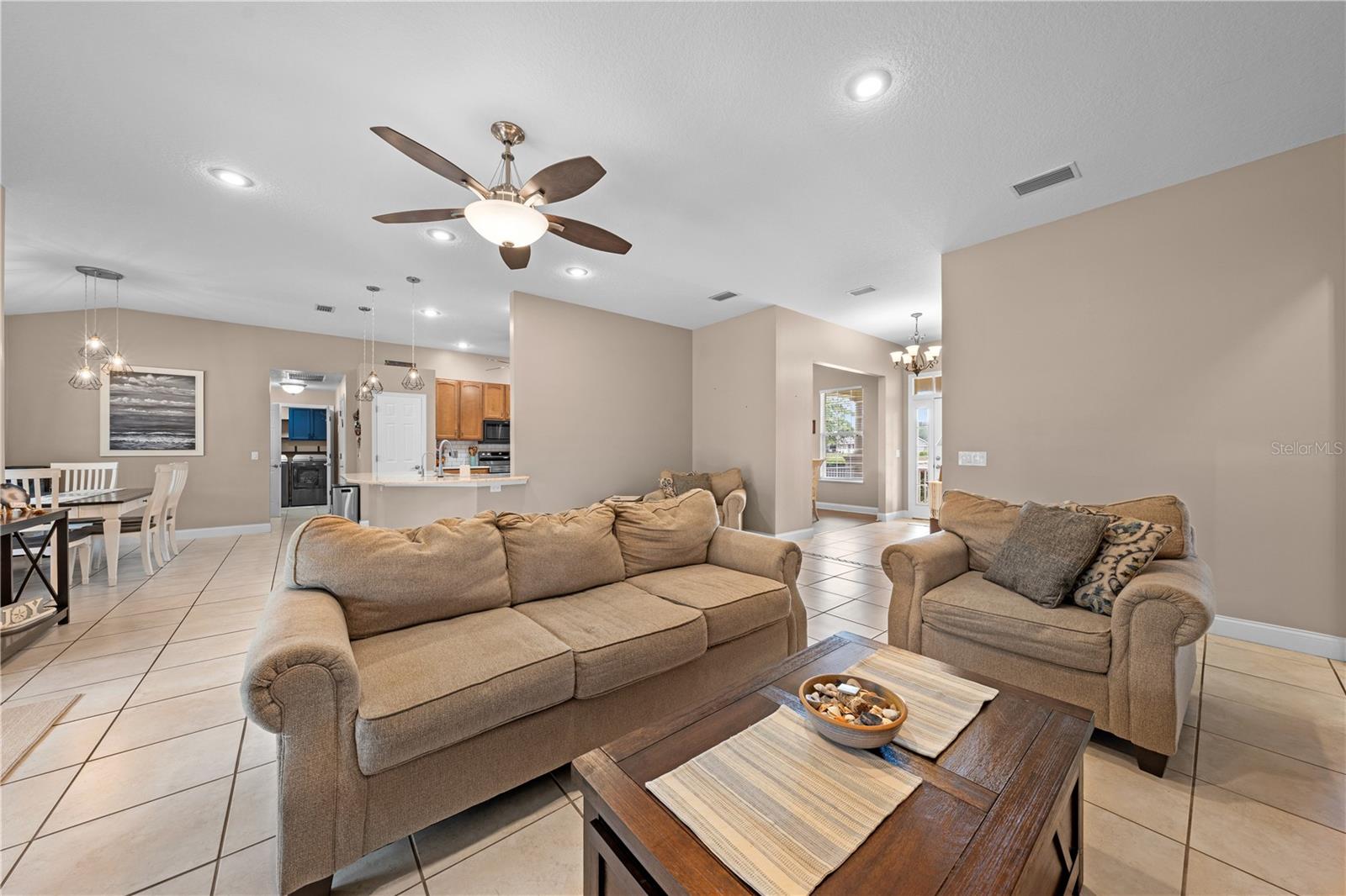 1803 Charles Court Property Photo 11