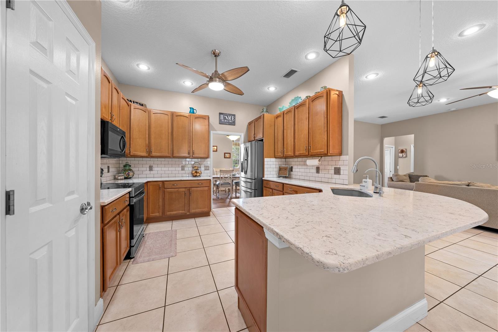 1803 Charles Court Property Photo 13
