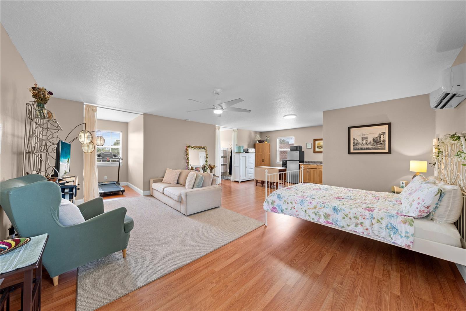 1803 Charles Court Property Photo 23
