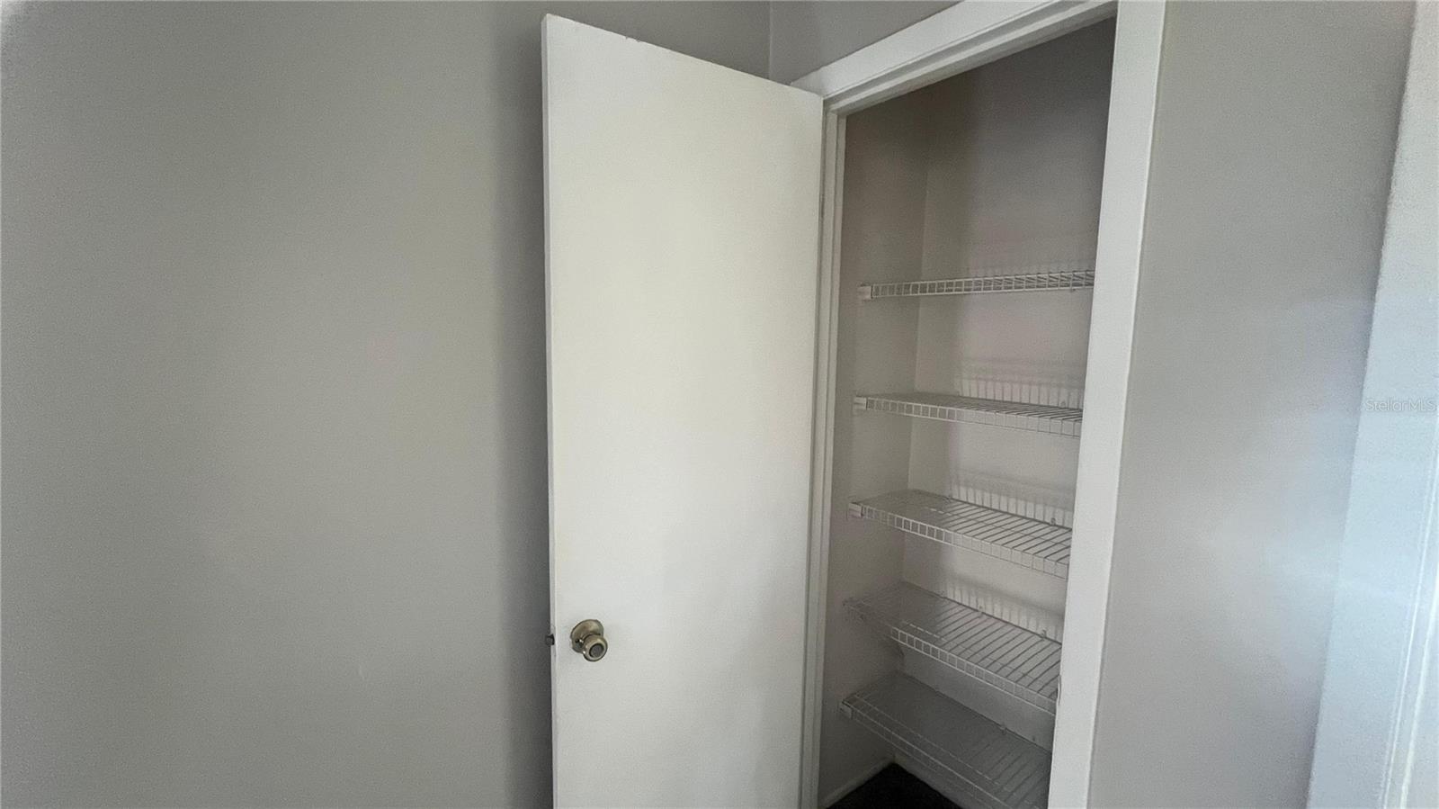 202 Watts Ln #d Property Photo 12