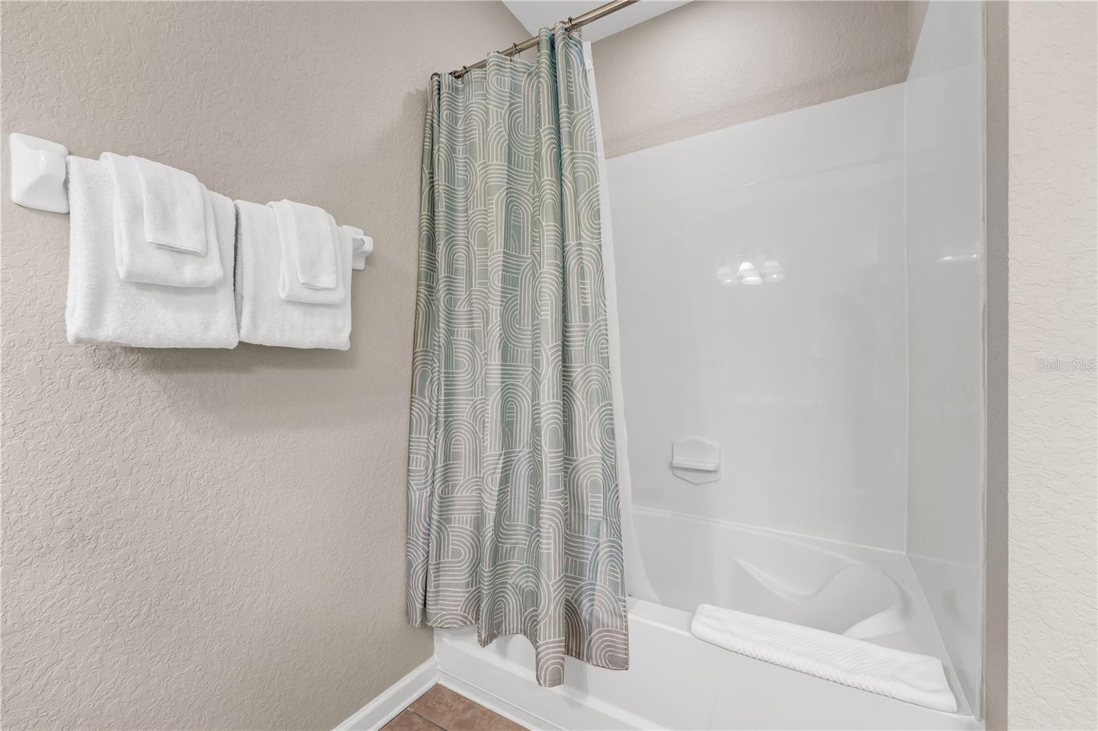 5064 Tideview Cir #82 Property Photo 25