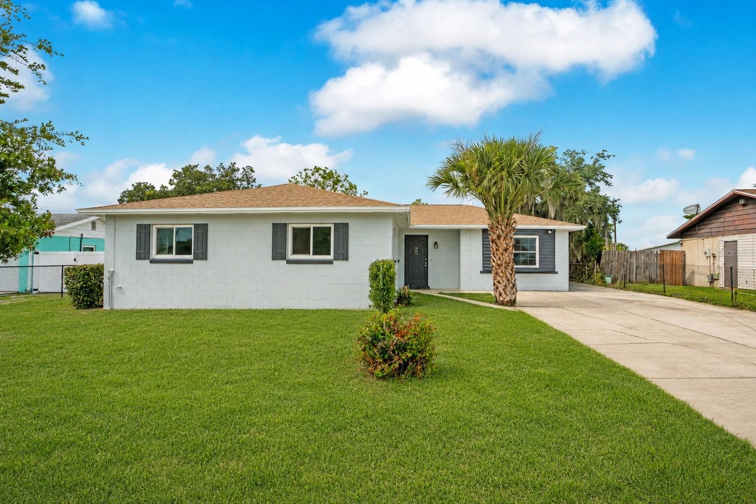 205 Fern Rd Property Photo