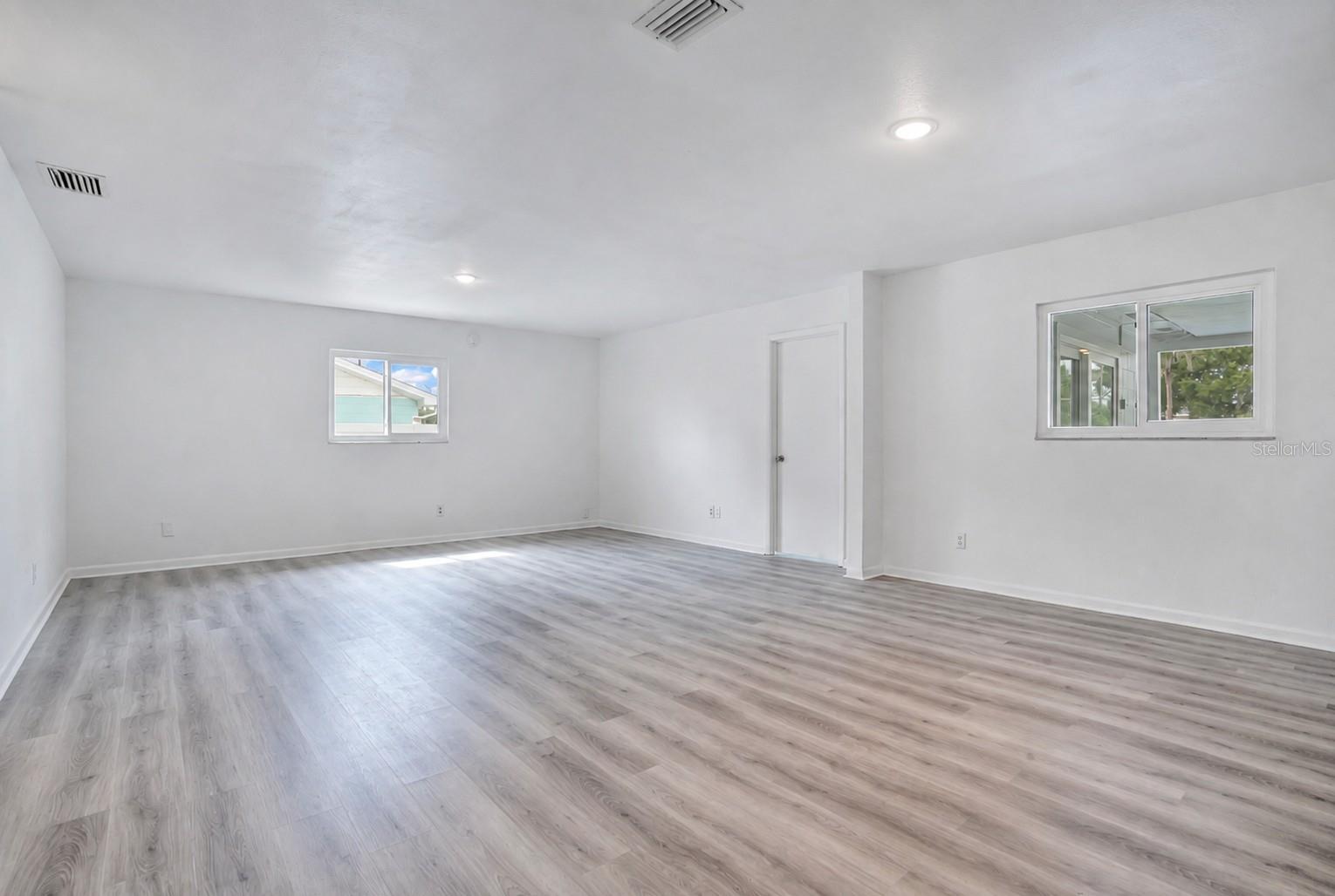 205 Fern Rd Property Photo 3