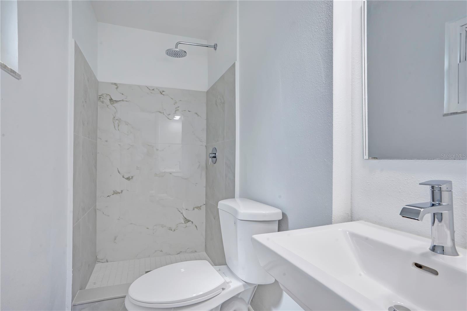 205 Fern Rd Property Photo 16