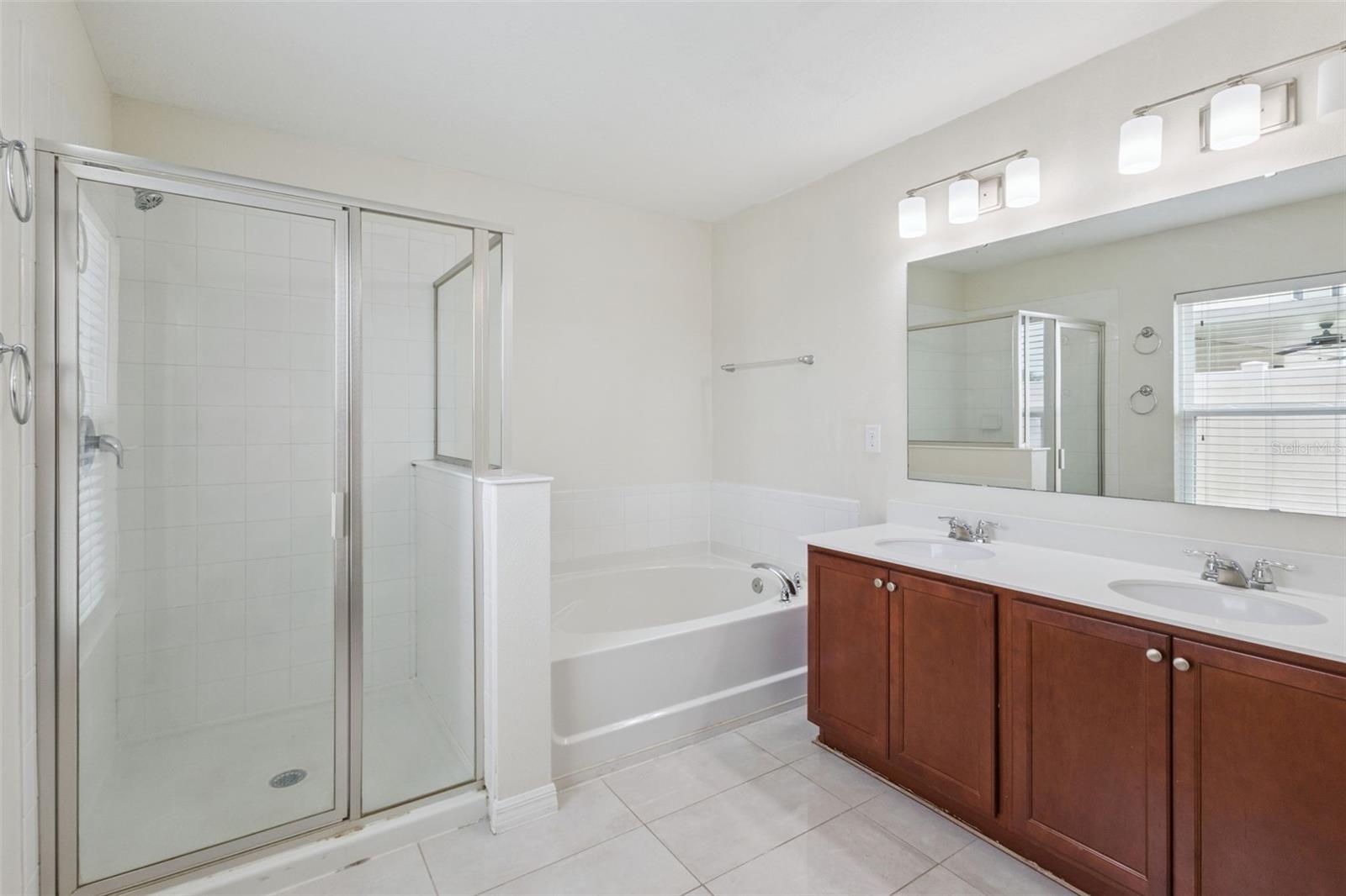 4602 Harvest Row Ln Property Photo 13