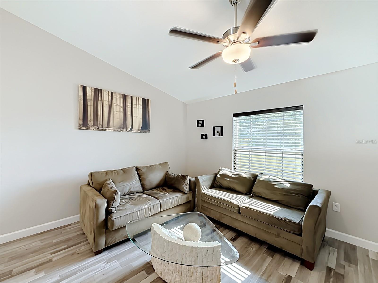 13244 49th Property Photo 9