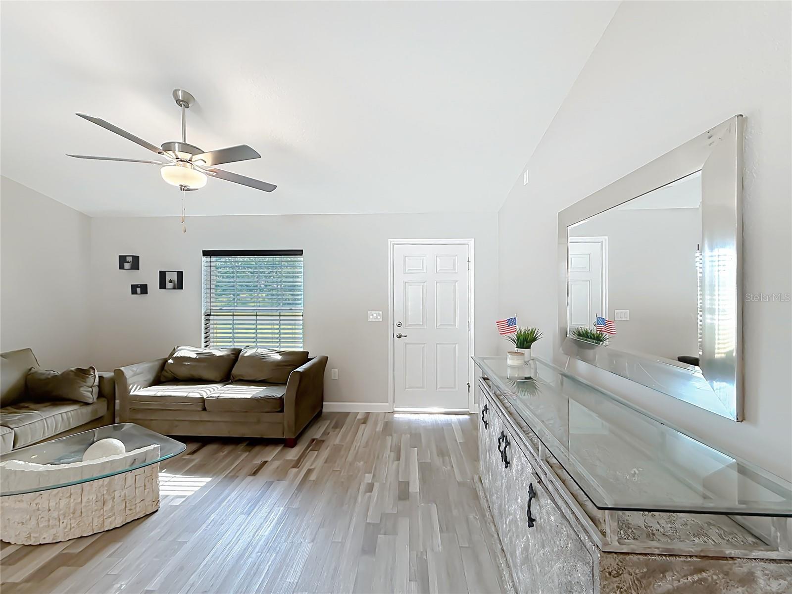 13244 49th Property Photo 10