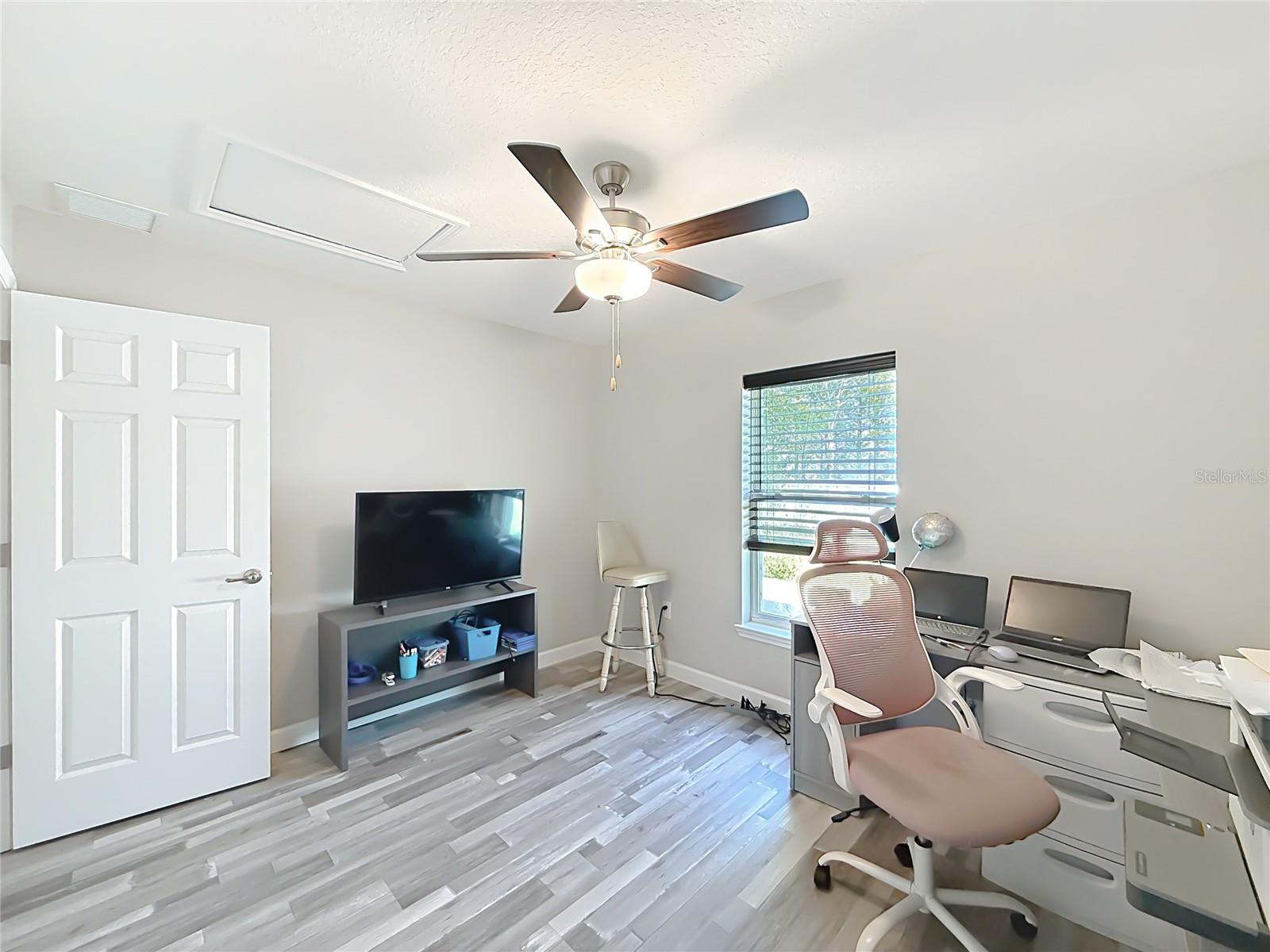 13244 49th Property Photo 16