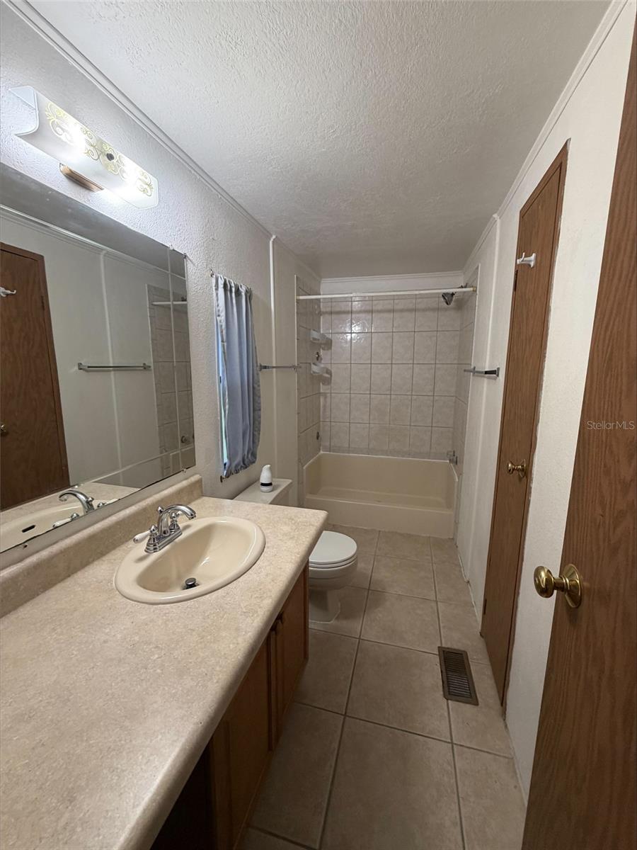 2557 Lakota Ln Property Photo 6