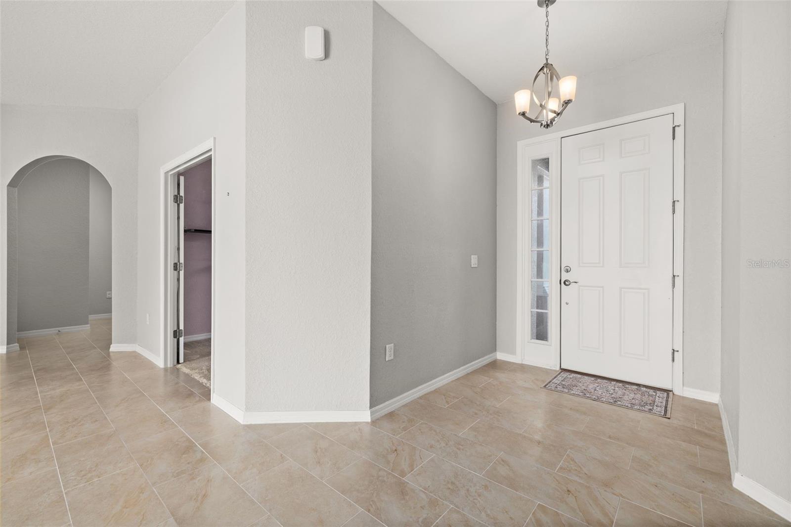 473 Lake View Way Property Photo 6