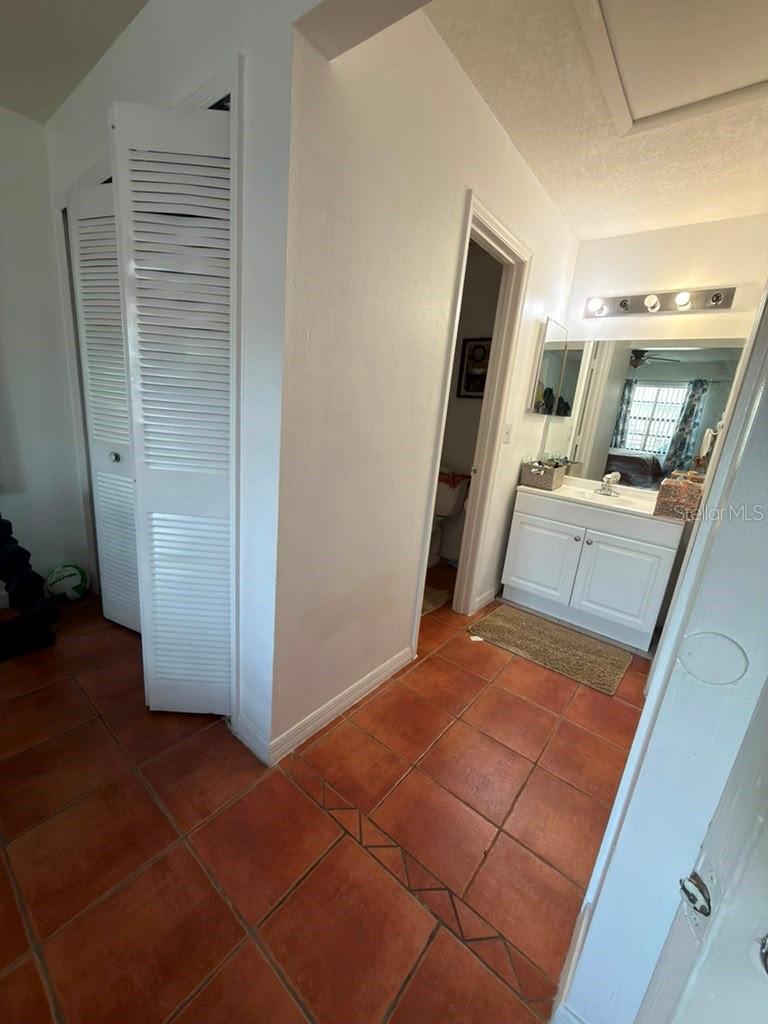2207 Caribbean Dr Property Photo 4