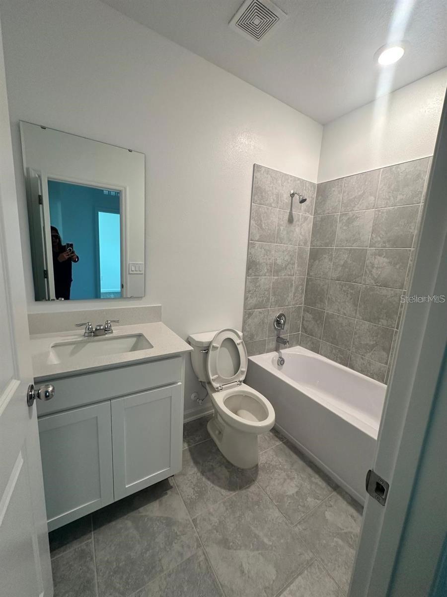 3137 Laurent Loop Property Photo 12