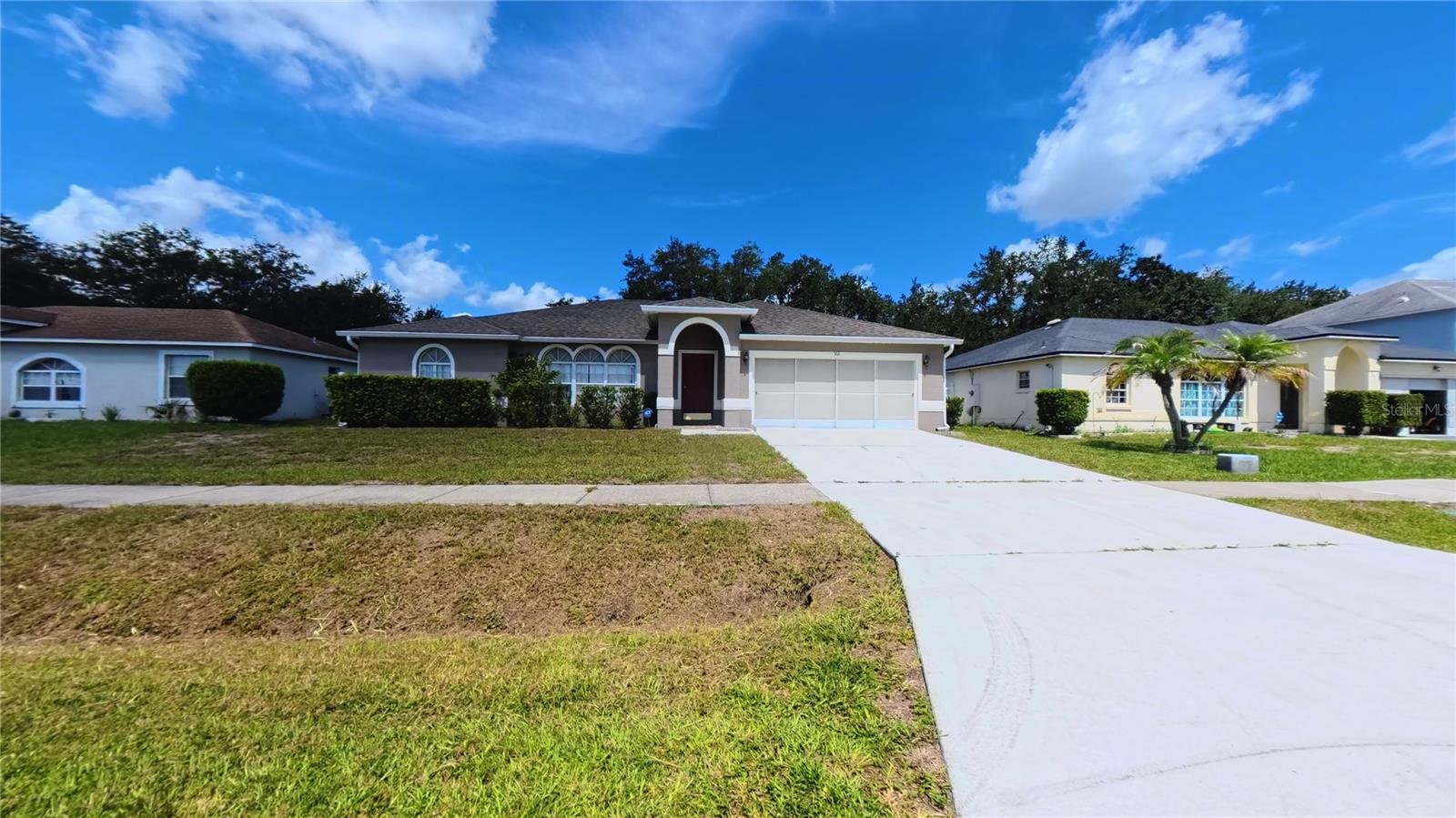 566 Oak Branch Cir Property Photo 1