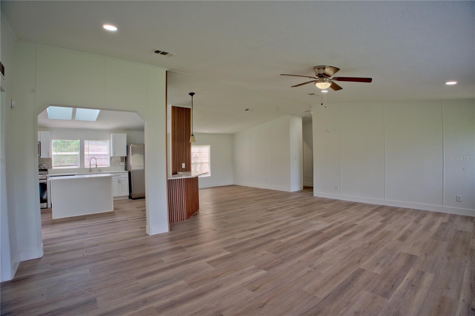 1124 Dara Cay Dr Property Photo 7