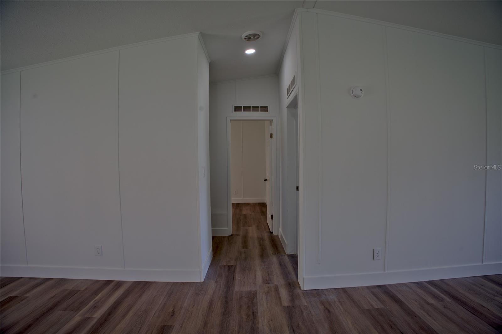 1124 Dara Cay Dr Property Photo 16