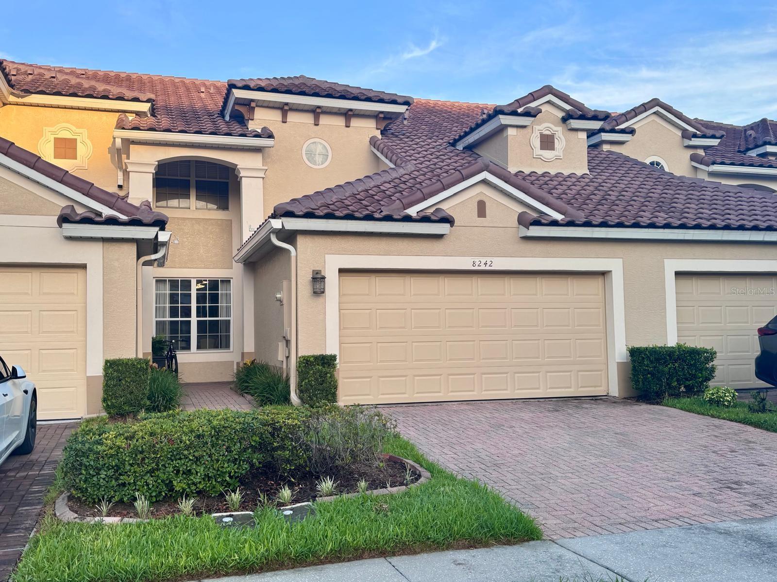 8242 VIA VERONA Property Photo 1