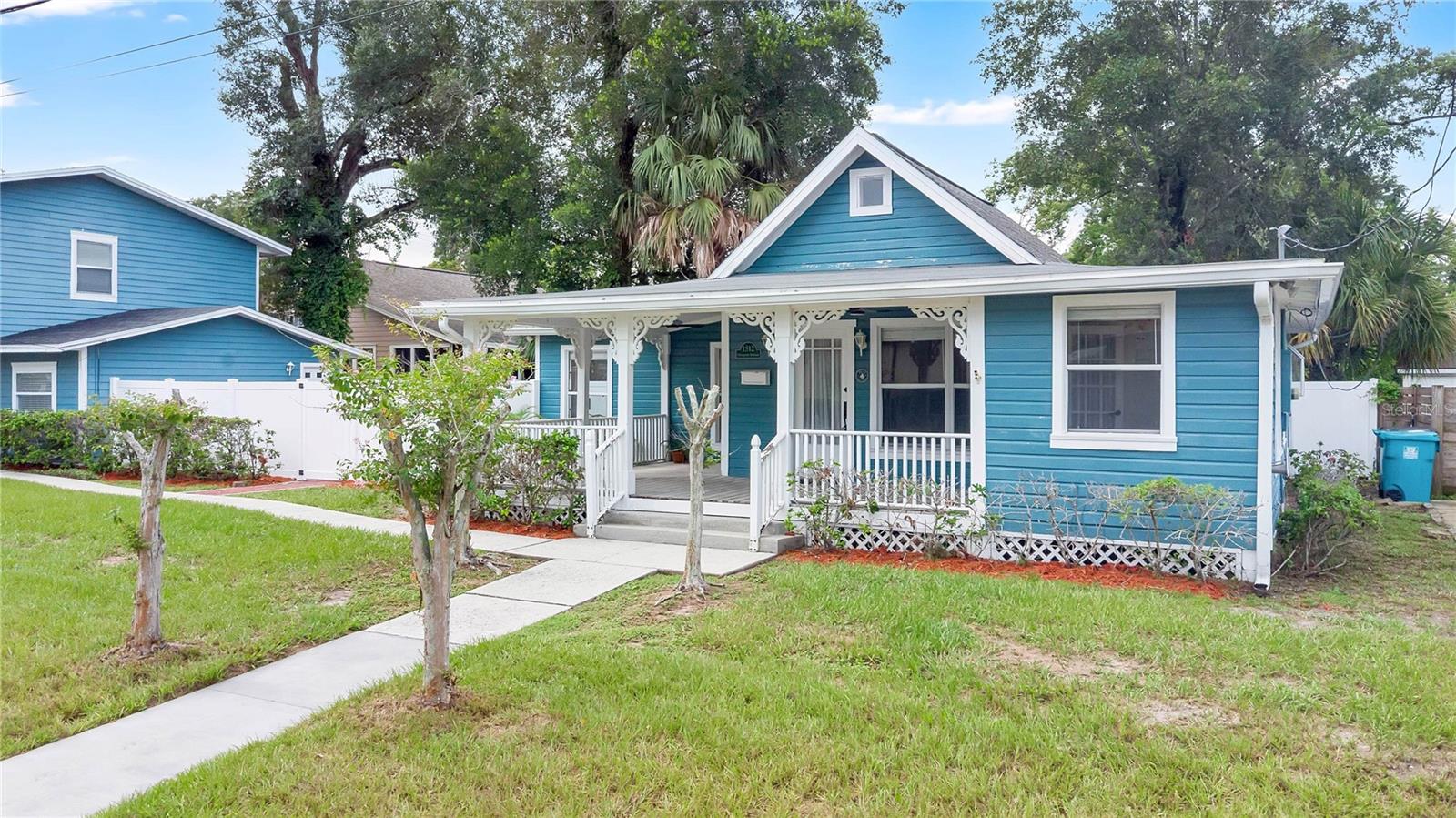 1512 Oregon St Property Photo 3
