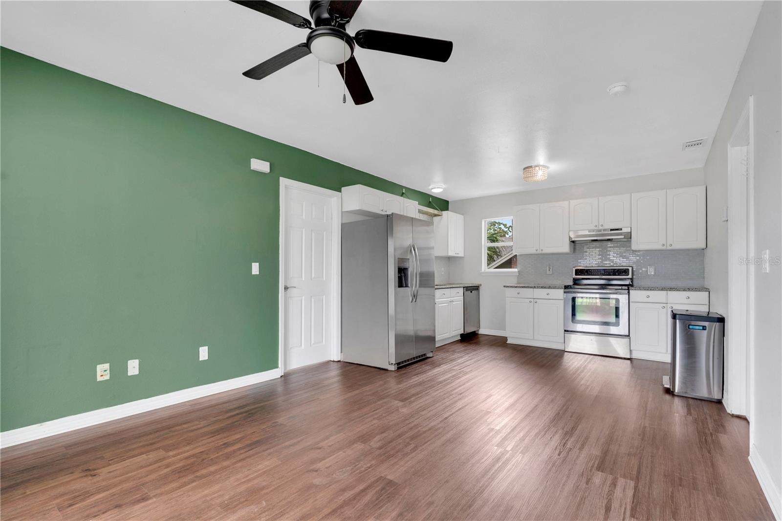 1512 Oregon St Property Photo 34
