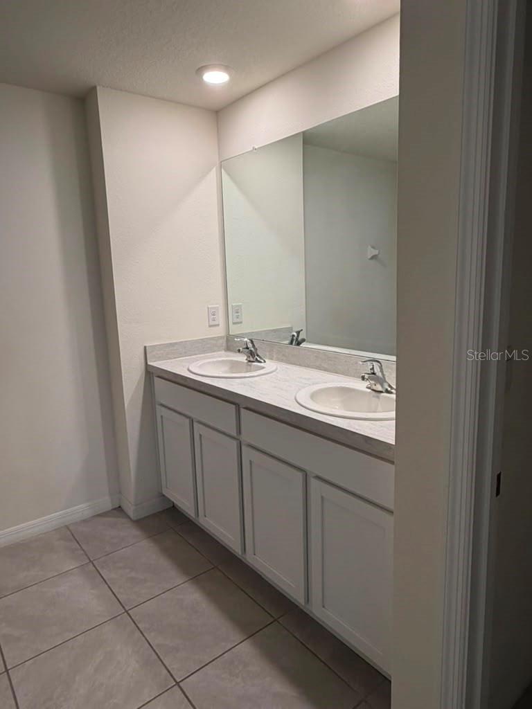 8735 Sw 46th Ave Property Photo 3