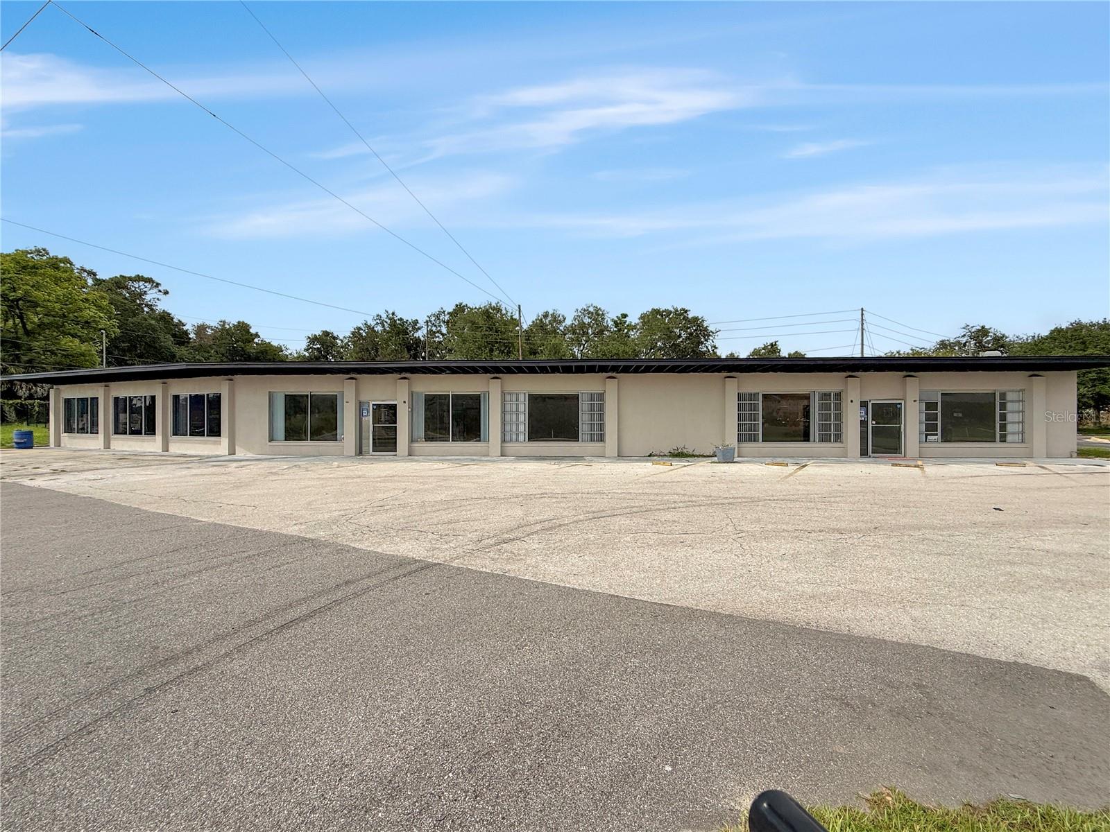 835 S Us Highway 27 Property Photo 1