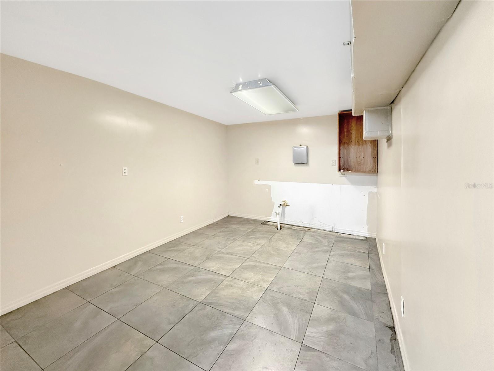 835 S Us Highway 27 Property Photo 14