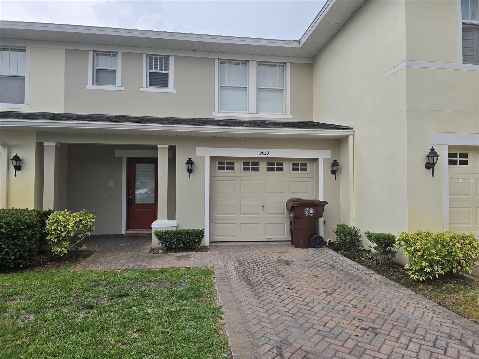 2039 CYPRESS BAY BLVD