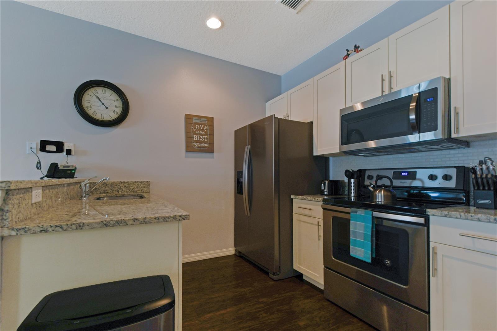 8927 Shine Dr Property Photo 24