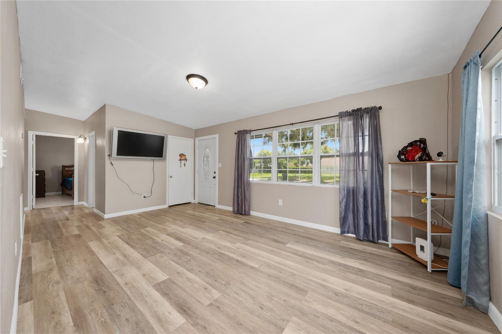 2030 Milton St Property Photo 11