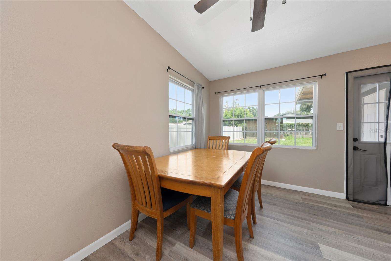2030 Milton St Property Photo 12