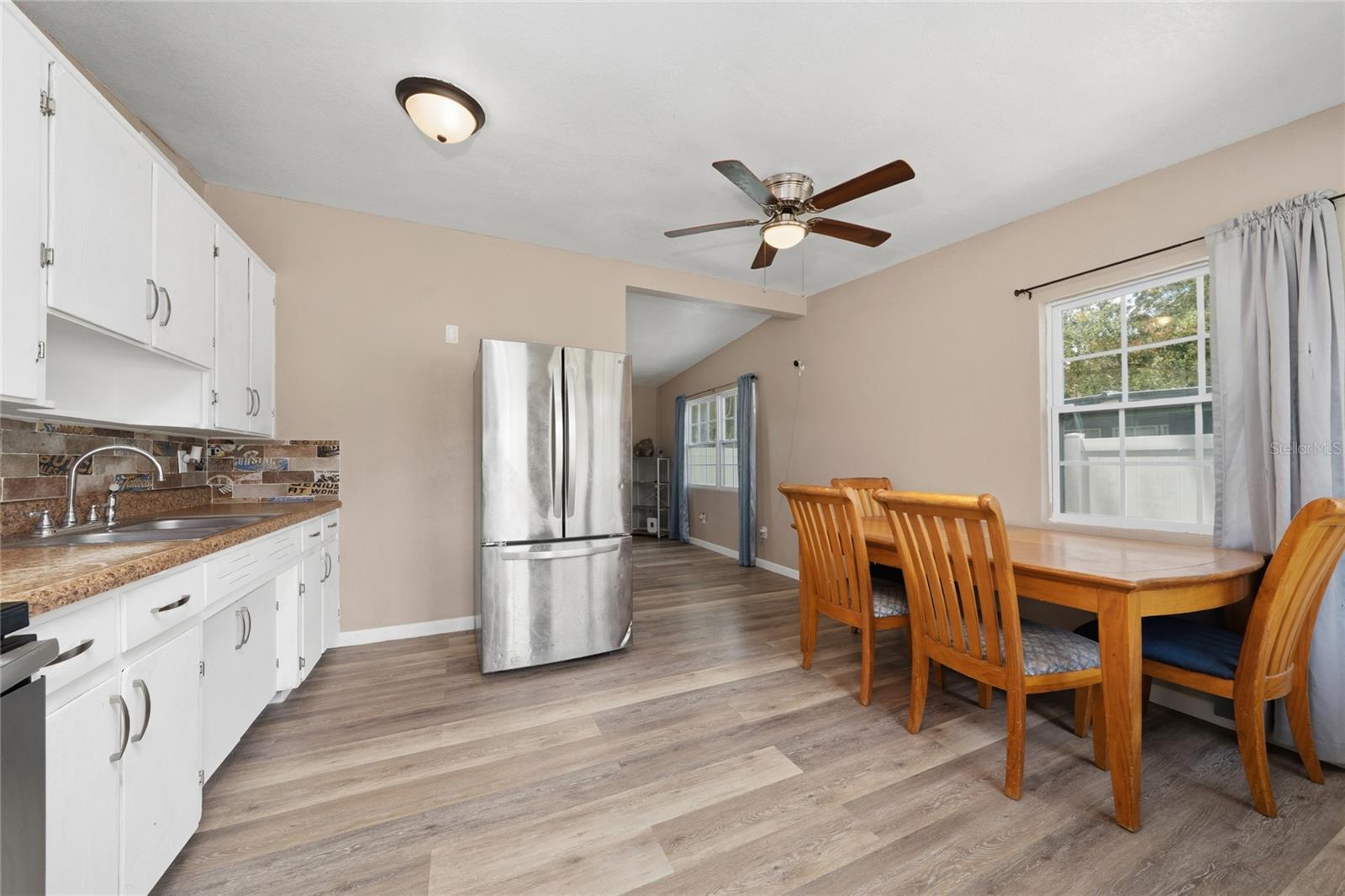 2030 Milton St Property Photo 14