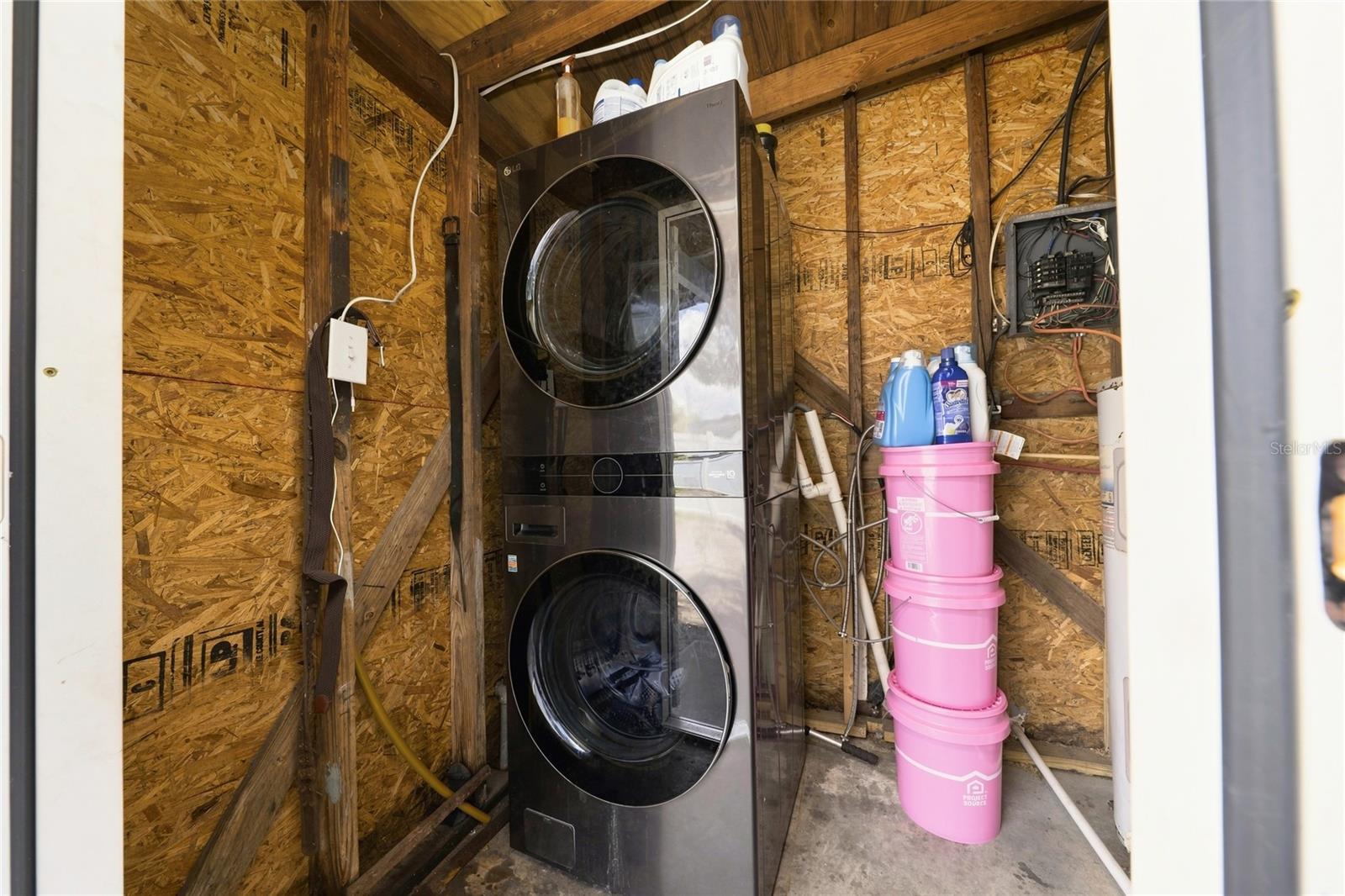 2030 Milton St Property Photo 24