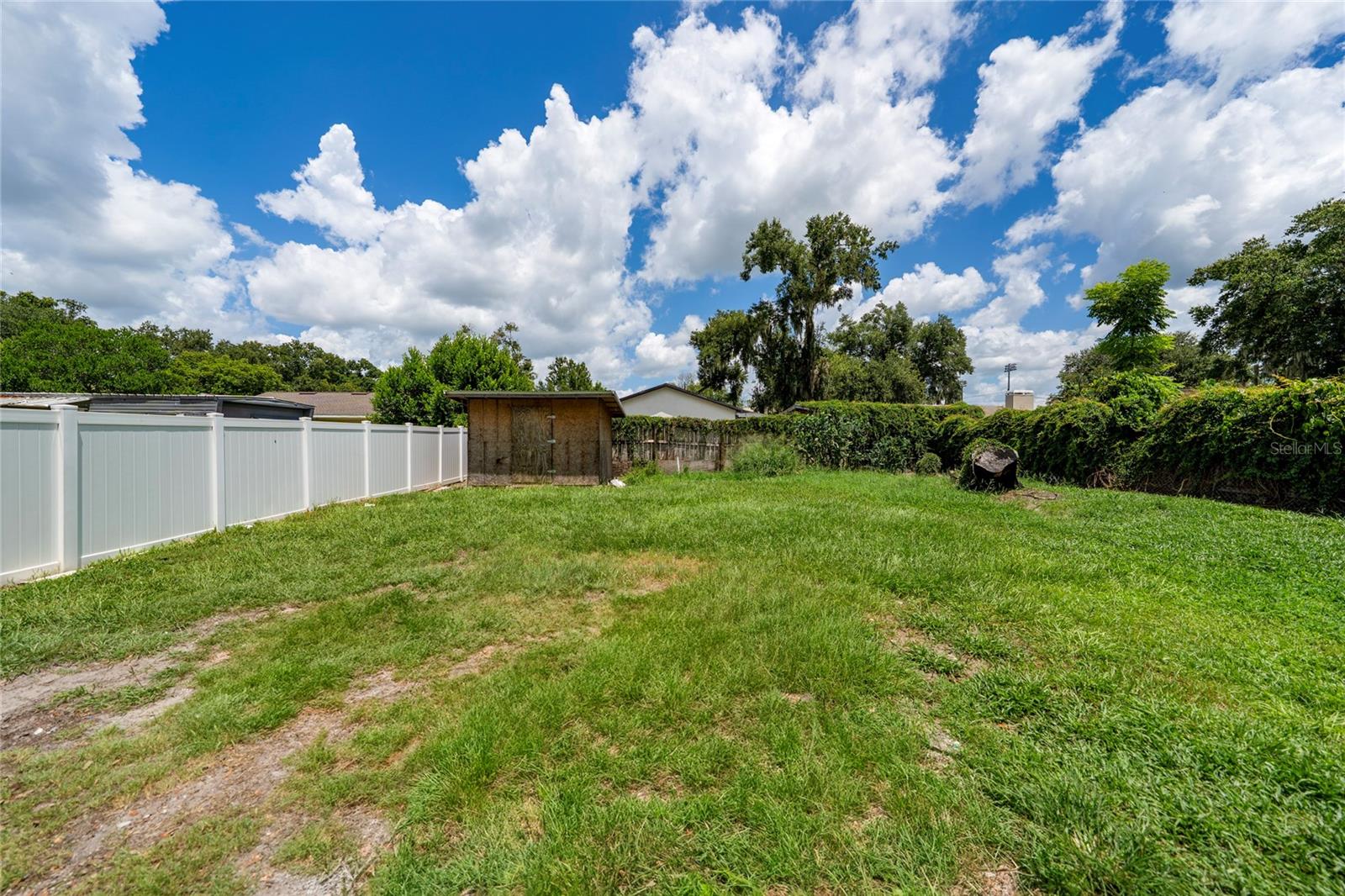 2030 Milton St Property Photo 25