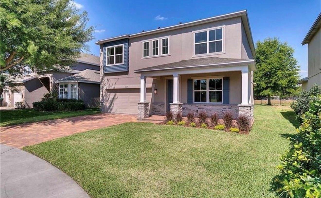 2813 Roseglen Way Property Photo 4