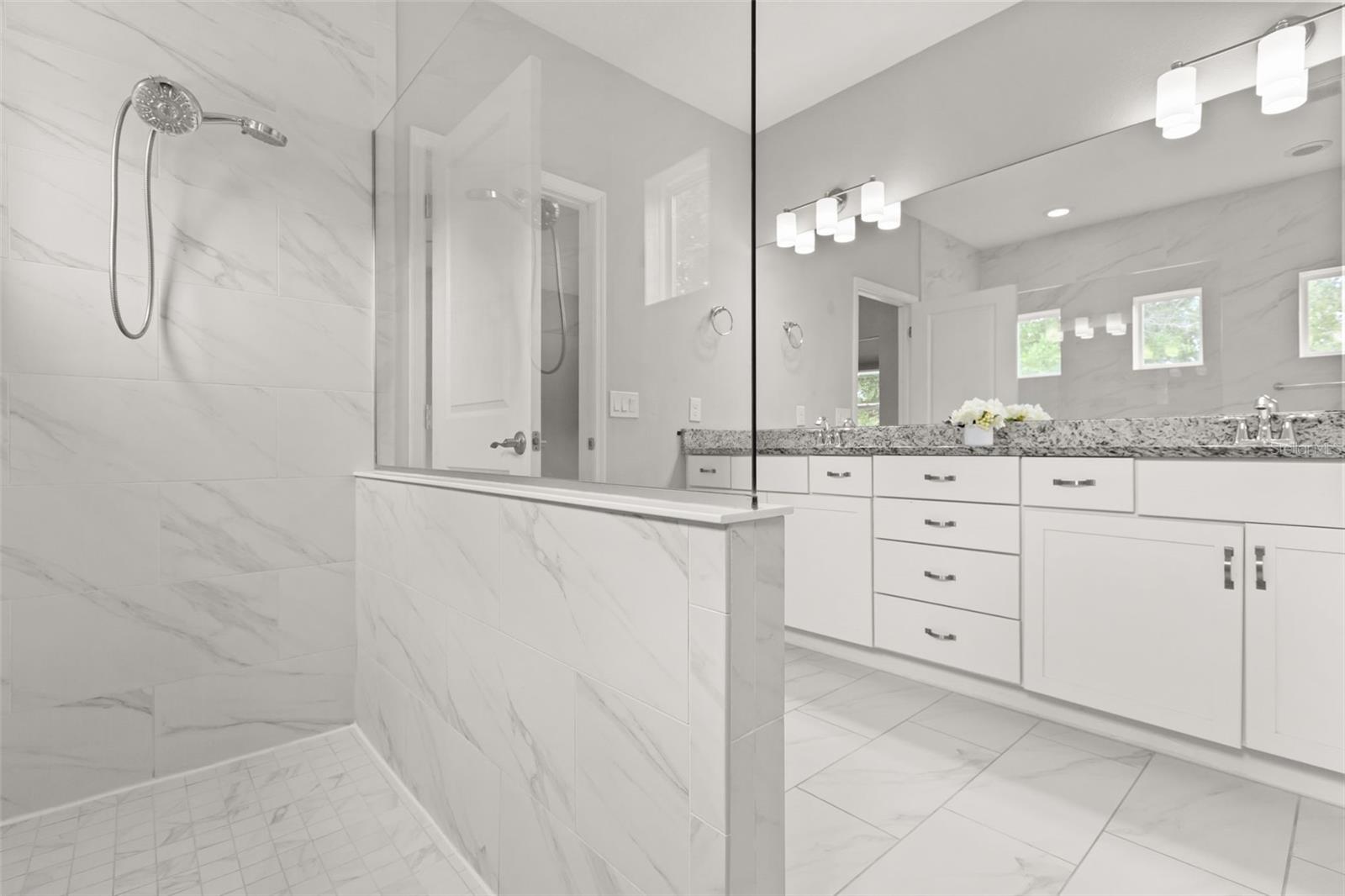 2813 Roseglen Way Property Photo 23