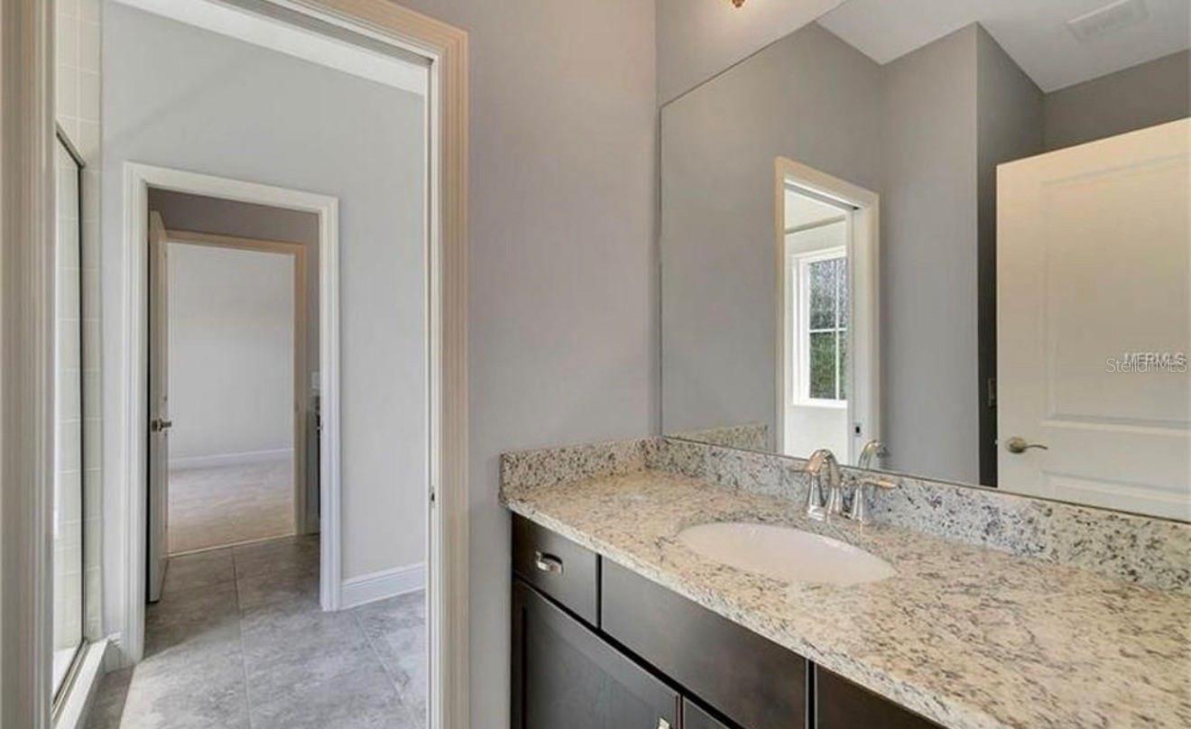 2813 Roseglen Way Property Photo 27