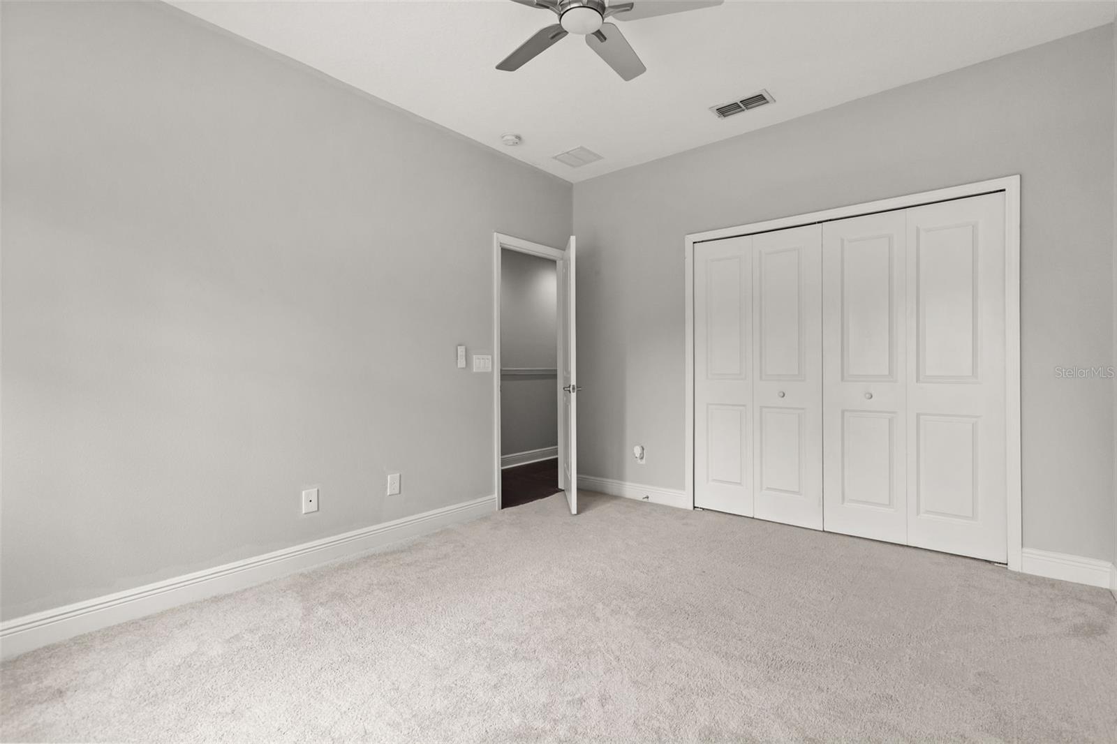 2813 Roseglen Way Property Photo 28