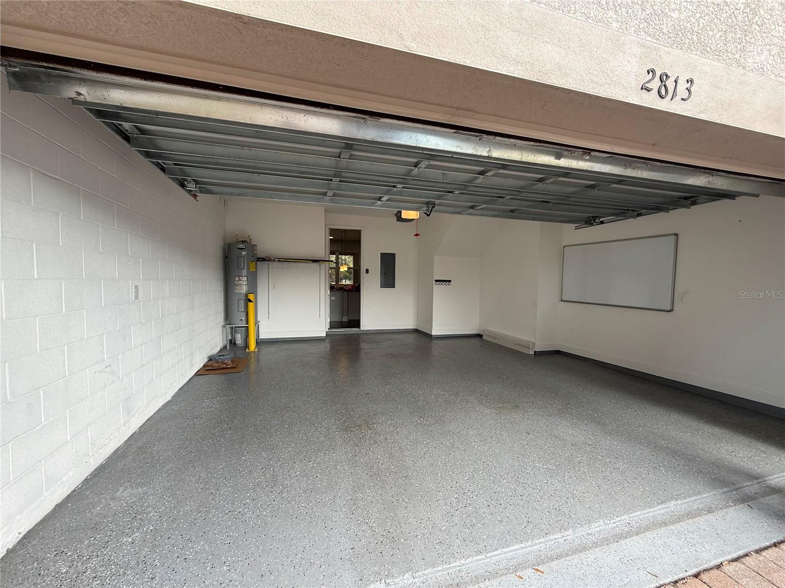 2813 Roseglen Way Property Photo 33