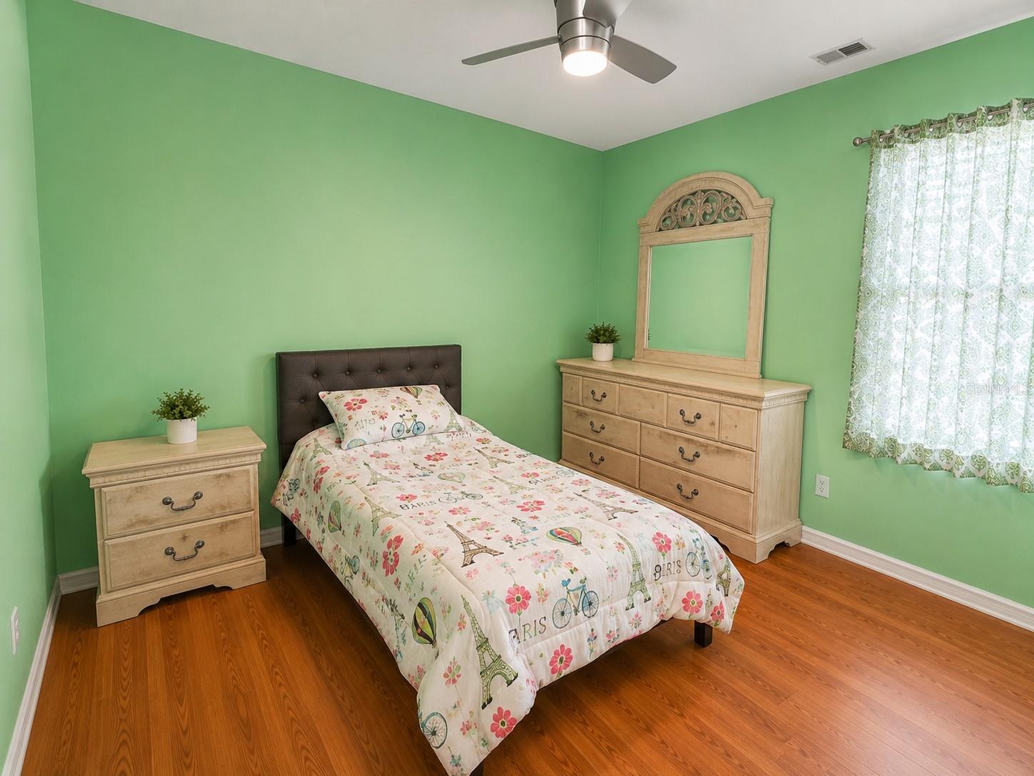 318 Sigmund Loop Property Photo 10