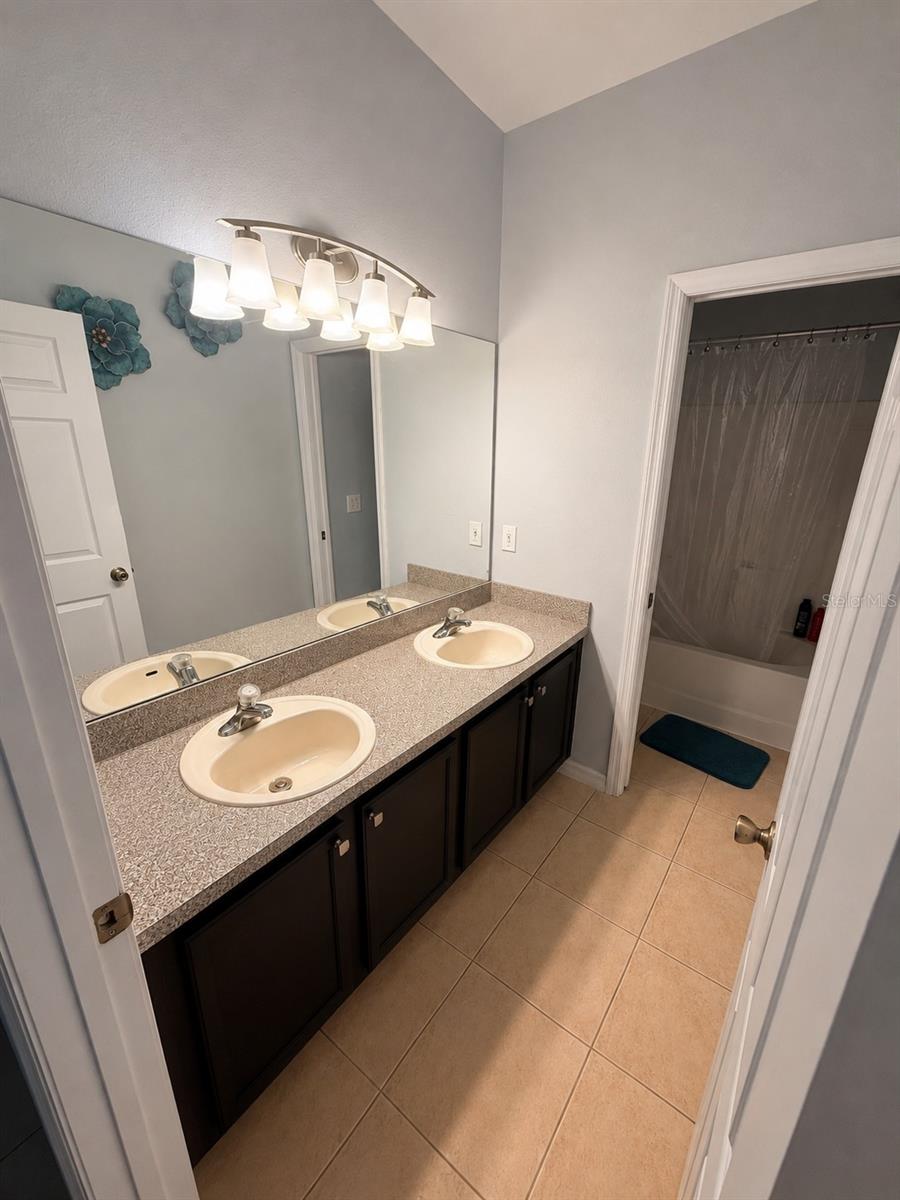 318 Sigmund Loop Property Photo 18