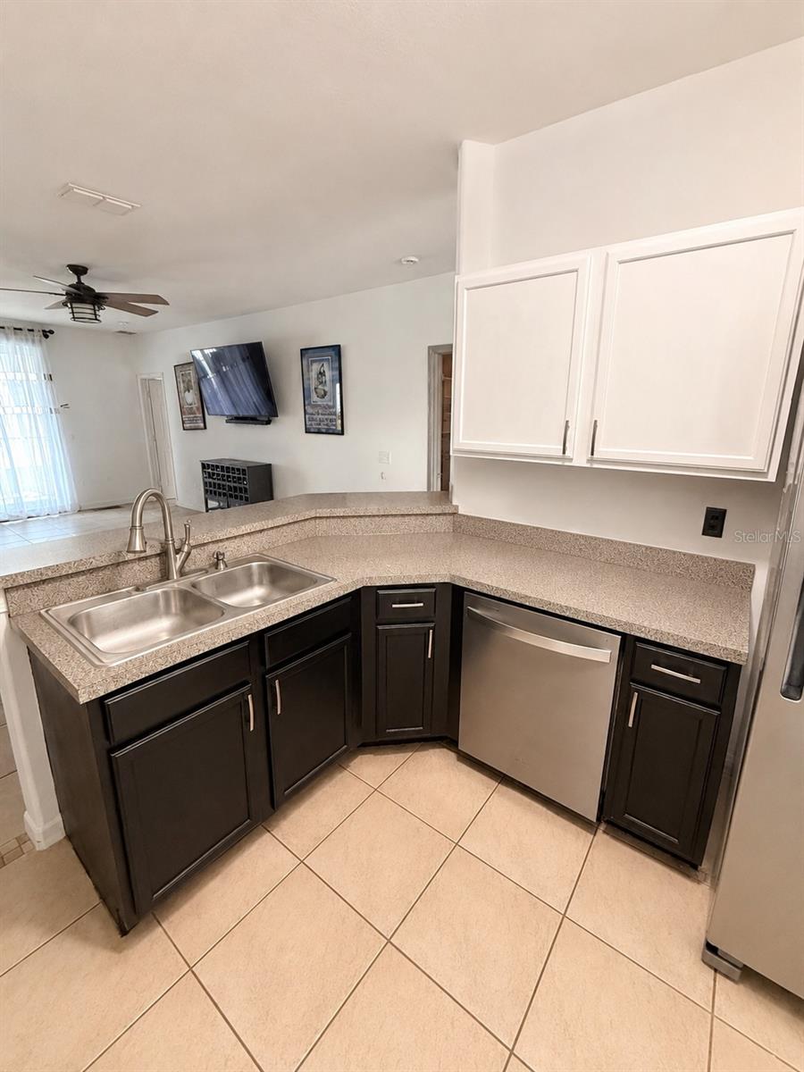 318 Sigmund Loop Property Photo 20