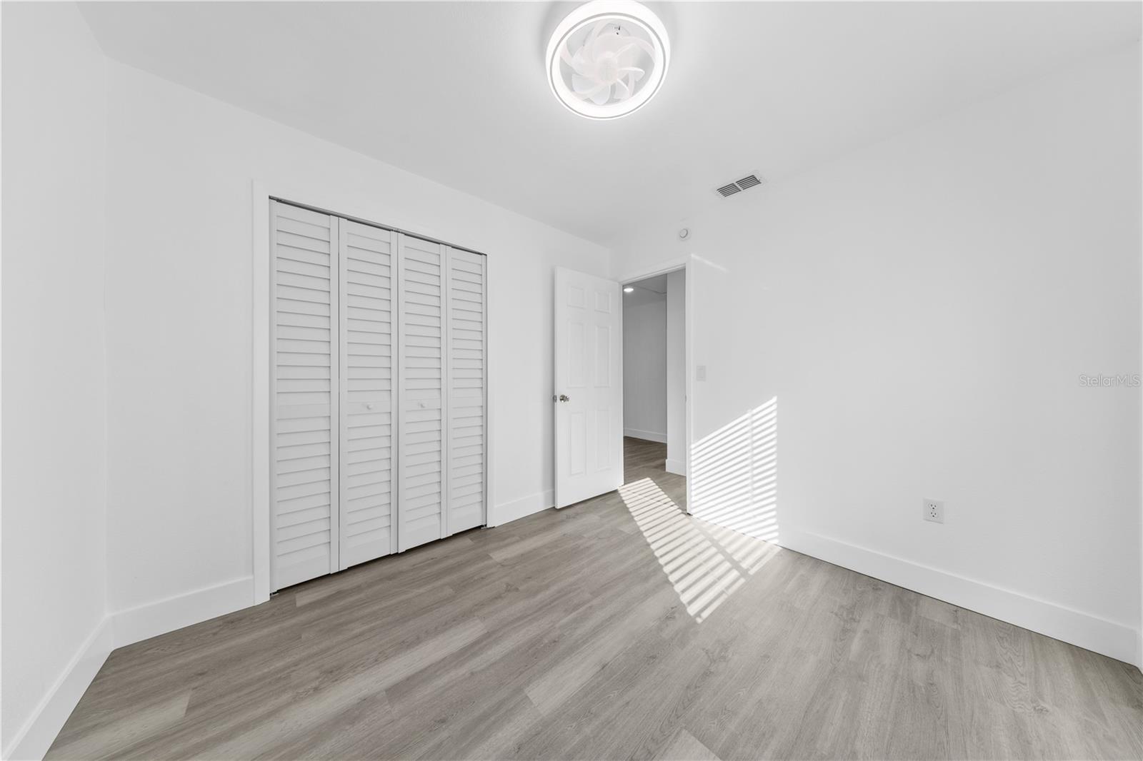 S5155533 Property Photo 22