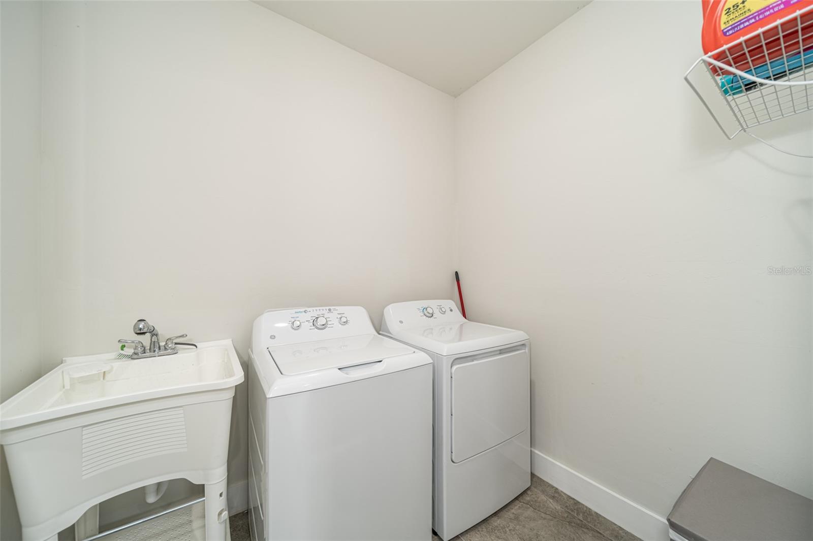 1638 Nw 36th Pl Property Photo 19
