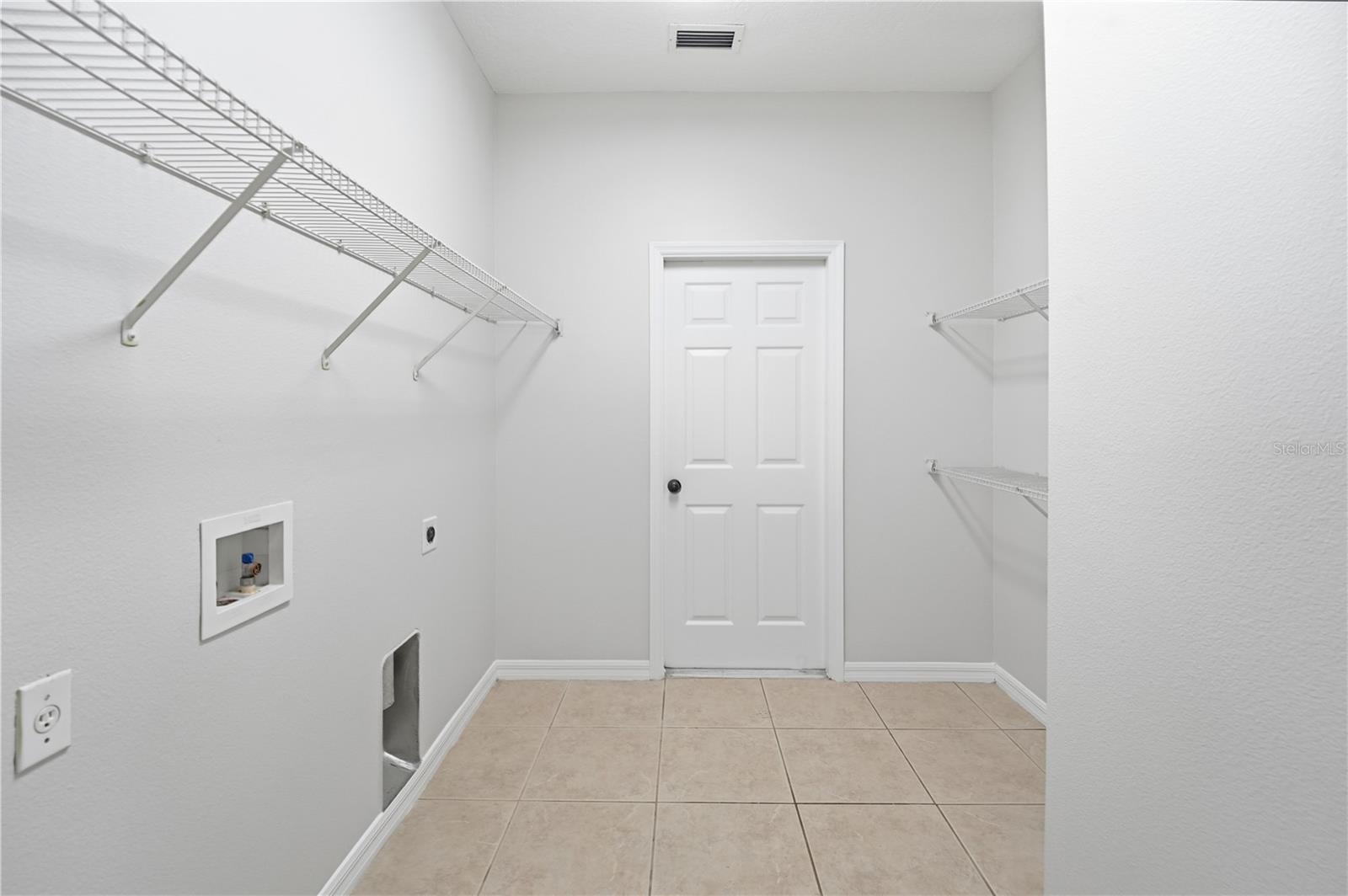 3420 Home Town Ln Property Photo 23