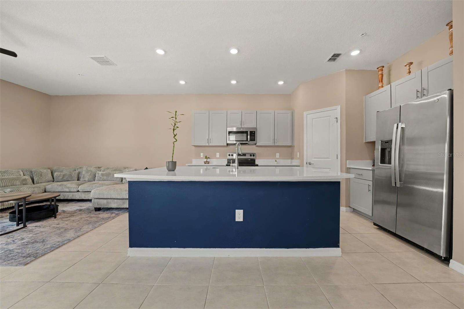 5170 Quakers Pl Property Photo 5