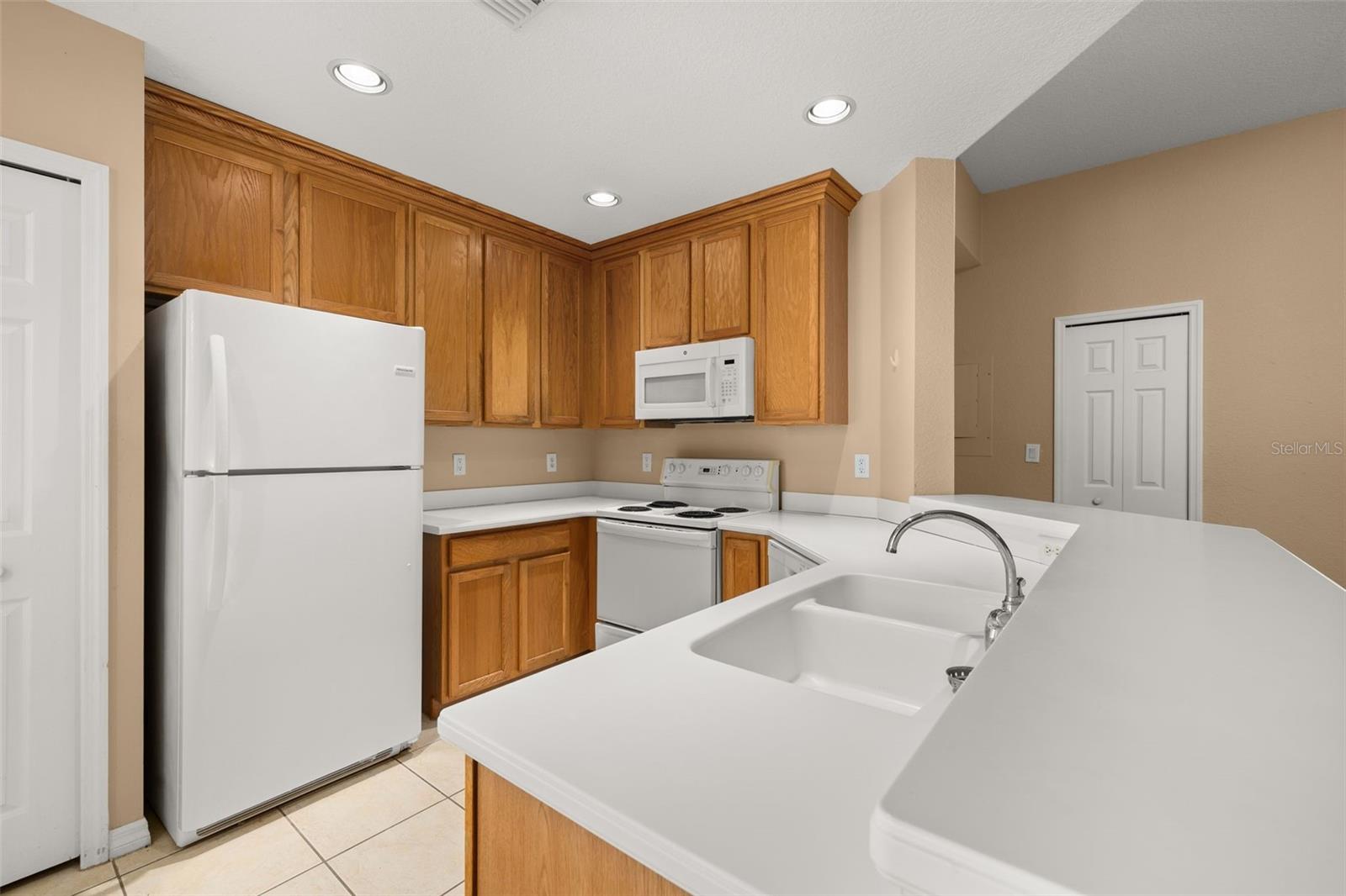 921 Begonia Rd #203 Property Photo 19