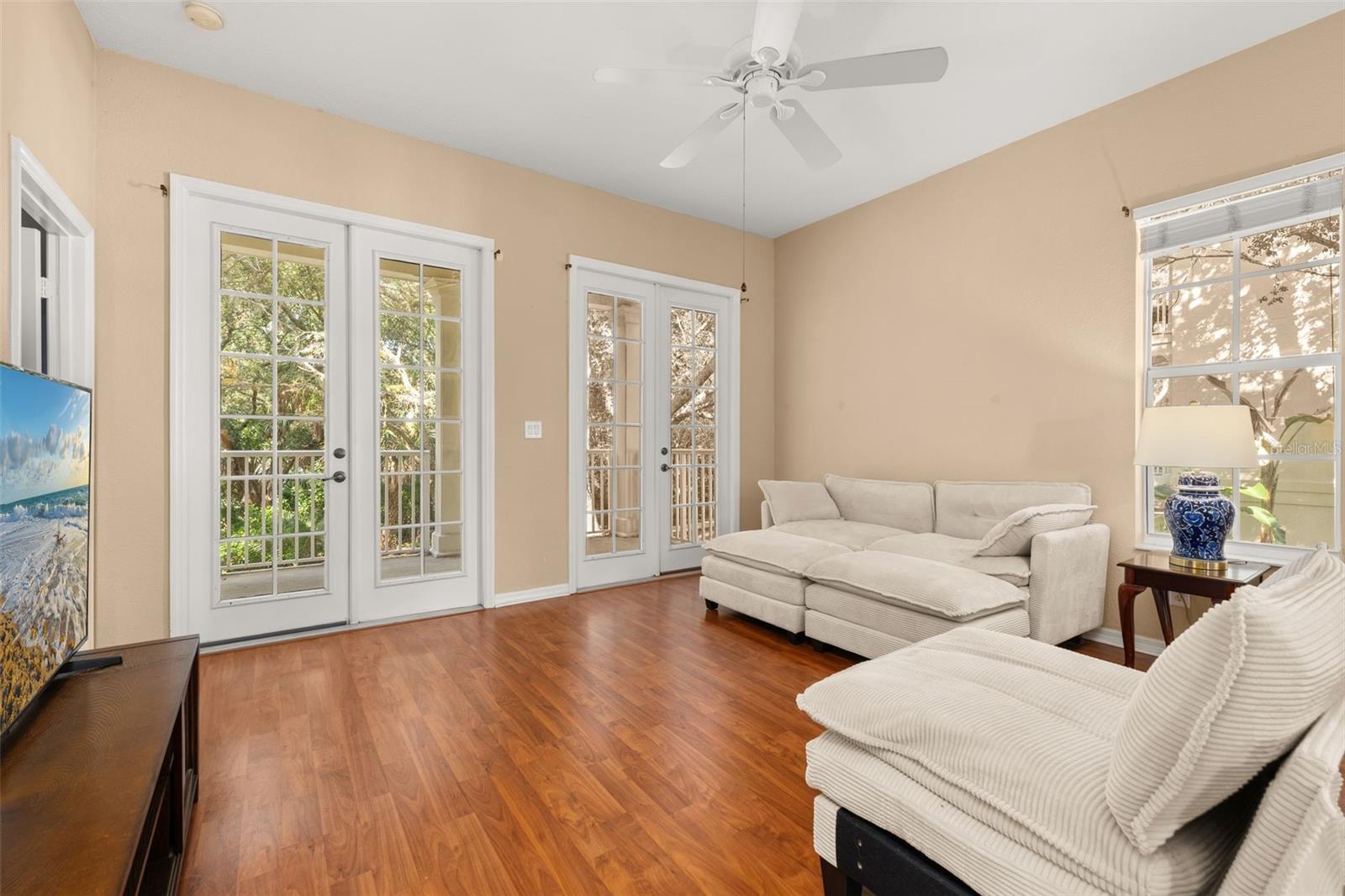 921 Begonia Rd #203 Property Photo 27